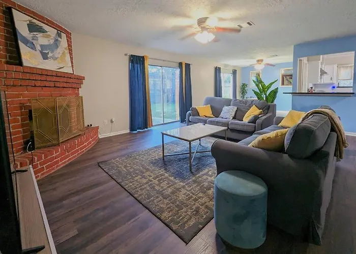 Quiet, Spacious, Pet-Friendly