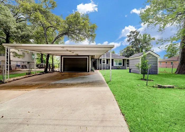Kingwood Cottage - 10 Mins From Iah - Lake Front