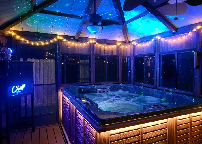 Maple House Backyard Retreat W Hot Tub Near Iah